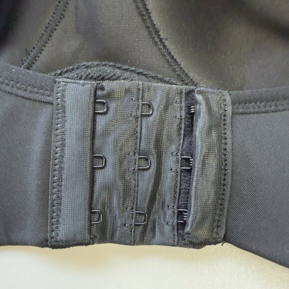 Warners All You Need Allover Smoothing Convertible Wireless Bra Black Sz 36D NWT - Picture 5 of 6